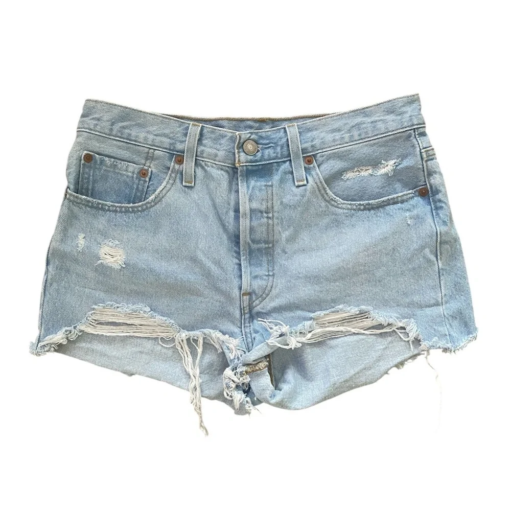 Levi’s Women’s 501 Denim Shorts Size 29 Light Wash Distressed Cut Off Button Fly
